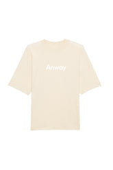 Oversized T-Shirt aus 100 % Bio-Baumwolle mit weitem, modernem Schnitt, erhältlich in Schwarz, Weiss und Natur. Individuell gestaltbar mit Wunschmotiv und frei wählbarer Platzierung. Weiche Qualität, überschnittene Ärmelansätze und lässiger Style für maximalen Tragekomfort. Mit Anway-Schriftzug in serifenloser, fetter Schrift auf der Vorderseite.