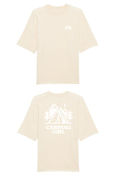 Oversized T-Shirt aus 100 % Bio-Baumwolle mit weitem, modernem Schnitt, erhältlich in Schwarz, Weiss und Natur. Individuell gestaltbar mit Wunschmotiv und frei wählbarer Platzierung. Weiche Qualität, überschnittene Ärmelansätze und lässiger Style für maximalen Tragekomfort. Mit kleinem Zelt-Motiv auf der Vorderseite und grossem „CAMPING GIRL“-Print auf dem Rücken