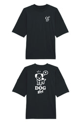 Oversized T-Shirt aus 100 % Bio-Baumwolle mit weitem, modernem Schnitt, erhältlich in Schwarz, Weiss und Natur. Individuell gestaltbar mit Wunschmotiv und frei wählbarer Platzierung. Weiche Qualität, überschnittene Ärmelansätze und lässiger Style für maximalen Tragekomfort. Vorderseite: Mit kleinem weissen Druck eines fröhlichen Hundes auf der linken Brust. Rückseite: Grosser weisser Hundedruck mit Sprechblase und der Aufschrift „DOG girl“.