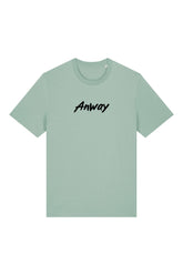 T-Shirt aus 100 % Bio-Baumwolle mit normaler Passform, erhältlich in verschiedenen Farben wie Blue Soul, Cotton Pink, Lavender, Aloe, Weiss und Schwarz. Individuell bedruckbar mit Wunschmotiv. Weiches, angenehm leichtes Material für hohen Tragekomfort. Ideal für einen zeitgemässen, entspannten Look. Mit schwarzem Anway-Logo in Pinsel-Schrift auf der Brust.
