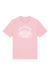 T-Shirt aus 100 % Bio-Baumwolle mit normaler Passform, erhältlich in verschiedenen Farben wie Blue Soul, Cotton Pink, Lavender, Aloe, Weiss und Schwarz. Individuell bedruckbar mit Wunschmotiv. Weiches, angenehm leichtes Material für hohen Tragekomfort. Ideal für einen zeitgemässen, entspannten Look. Mit Aufdruck "EXPLORER GIRL", einem VW-Bus, Tannen und Bergen auf der Vorderseite – modernes Design für Outdoor-Liebhaberinnen.