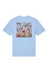 T-Shirt aus 100 % Bio-Baumwolle mit normaler Passform, erhältlich in verschiedenen Farben wie Blue Soul, Cotton Pink, Lavender, Aloe, Weiss und Schwarz. Individuell bedruckbar mit Wunschmotiv. Weiches, angenehm leichtes Material für hohen Tragekomfort. Ideal für einen zeitgemässen, entspannten Look. Buntes Blumen- und Schmetterlingsfeld im Illustrationsstil auf der Rückseite.