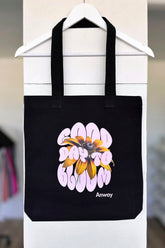 Bag black Sunflower Tasche aus Baumwolle schwarz mit Print Sonnenblume und Schriftzug Good Day To Bloom