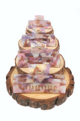 Stilvolle Haarklammer in marmoriertem Rosa, Beige, Flieder, perlendem Weiss aus robustem und leichtem Material – modisches Haaraccessoire mit sicherem Halt und angenehmem Tragegefühl, ideal für den Alltag und besondere Anlässe.