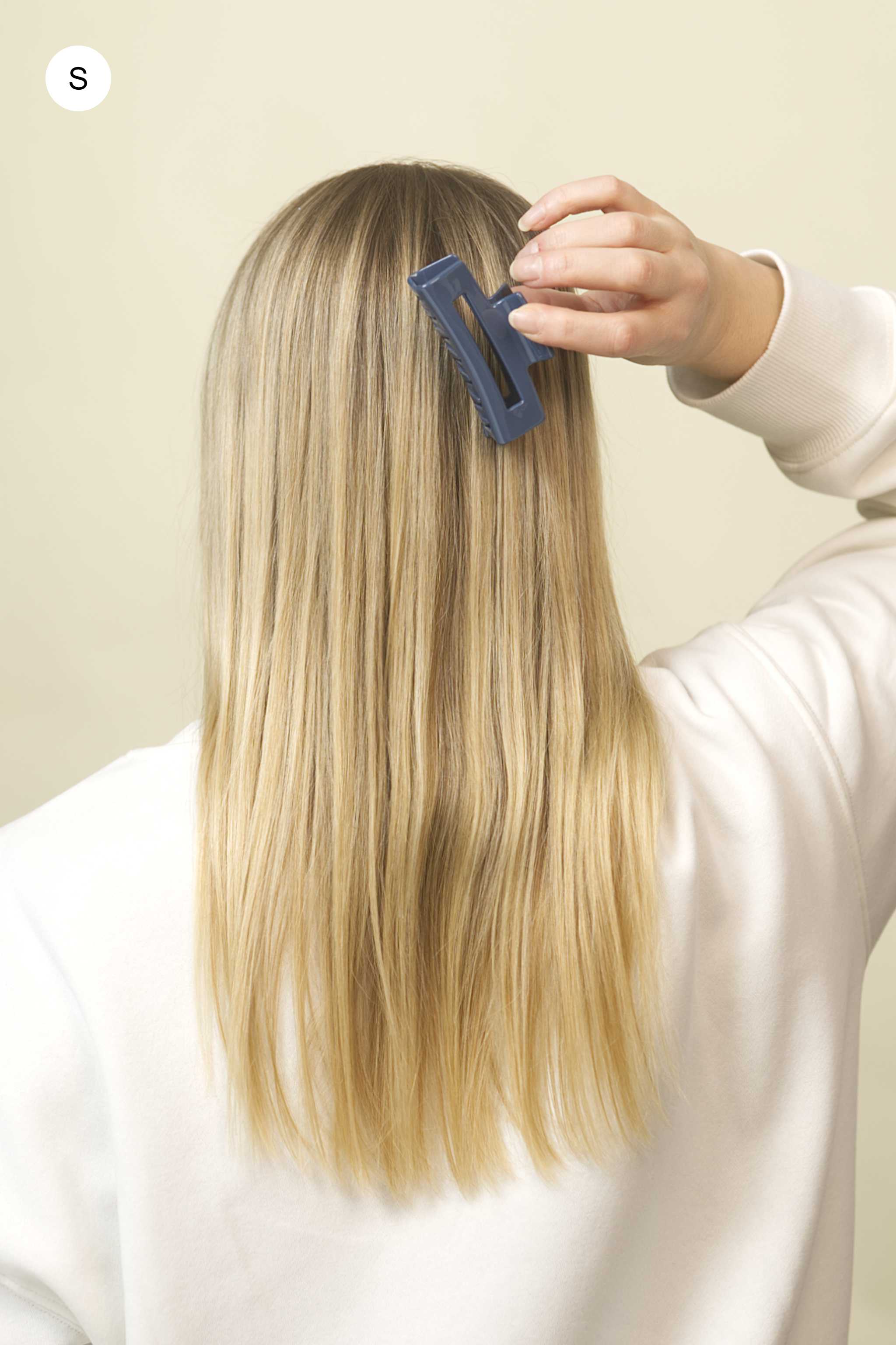 Stilvolle Haarklammer in dunkelblau, navy aus robustem und leichtem Material – modisches Haaraccessoire mit sicherem Halt und angenehmem Tragegefühl, ideal für den Alltag und besondere Anlässe.