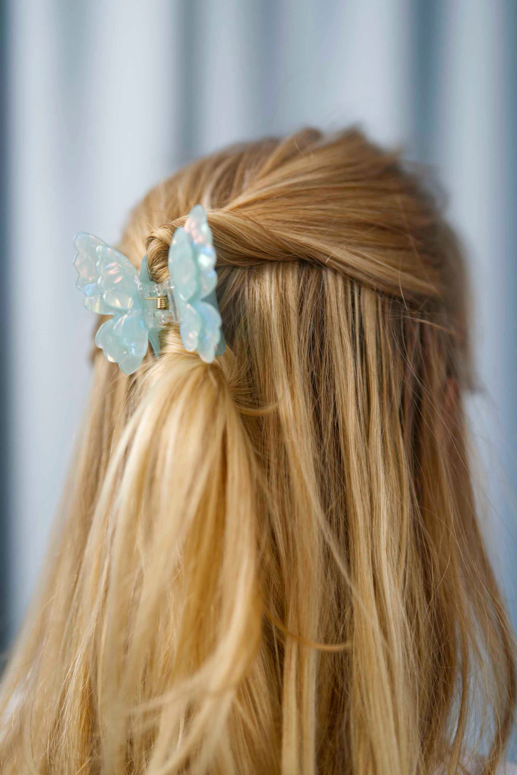 Schmetterling-Haarklammer für halboffene oder hochgesteckte Frisuren.