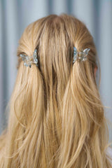 Schmetterling Mini Haarklammern im 2er-Set – zarte Haaraccessoires zum Zurückstecken von Strähnen, ideal für verspielte Frisuren.