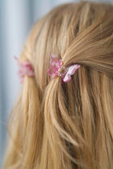 Schmetterling Mini Haarklammern im 2er-Set – zarte Haaraccessoires zum Zurückstecken von Strähnen, ideal für verspielte Frisuren.
