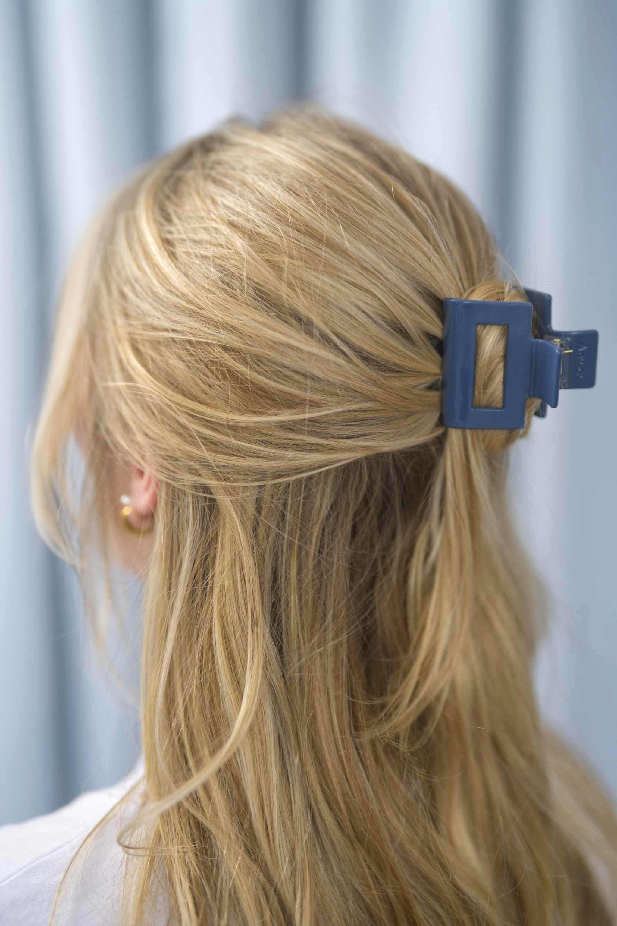 Square Haarklammer in dunkelblau, navy mit elegantem Design