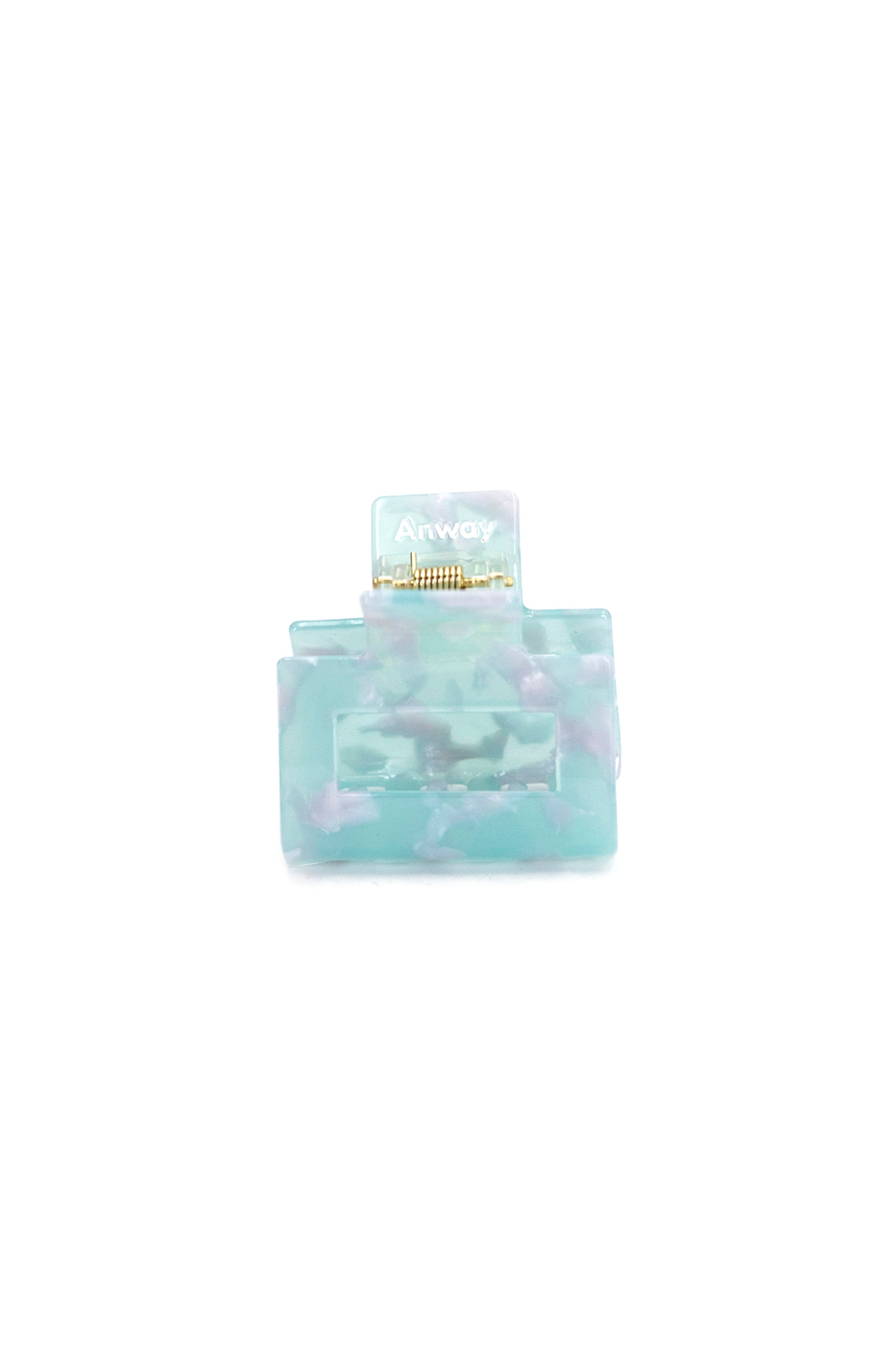 Kompakte Square Haarklammer in marmoriertem Mintgrün mit perlmuttartigem Glanz mit elegantem Design – stilvolles, langlebiges und praktisches Haaraccessoire für unterwegs, das idealen Halt und maximalen Komfort bietet.