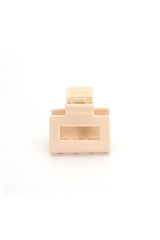 Kompakte Square Haarklammer vanillefarben in hellem Beige mit elegantem Design – stilvolles, langlebiges und praktisches Haaraccessoire für unterwegs, das idealen Halt und maximalen Komfort bietet.