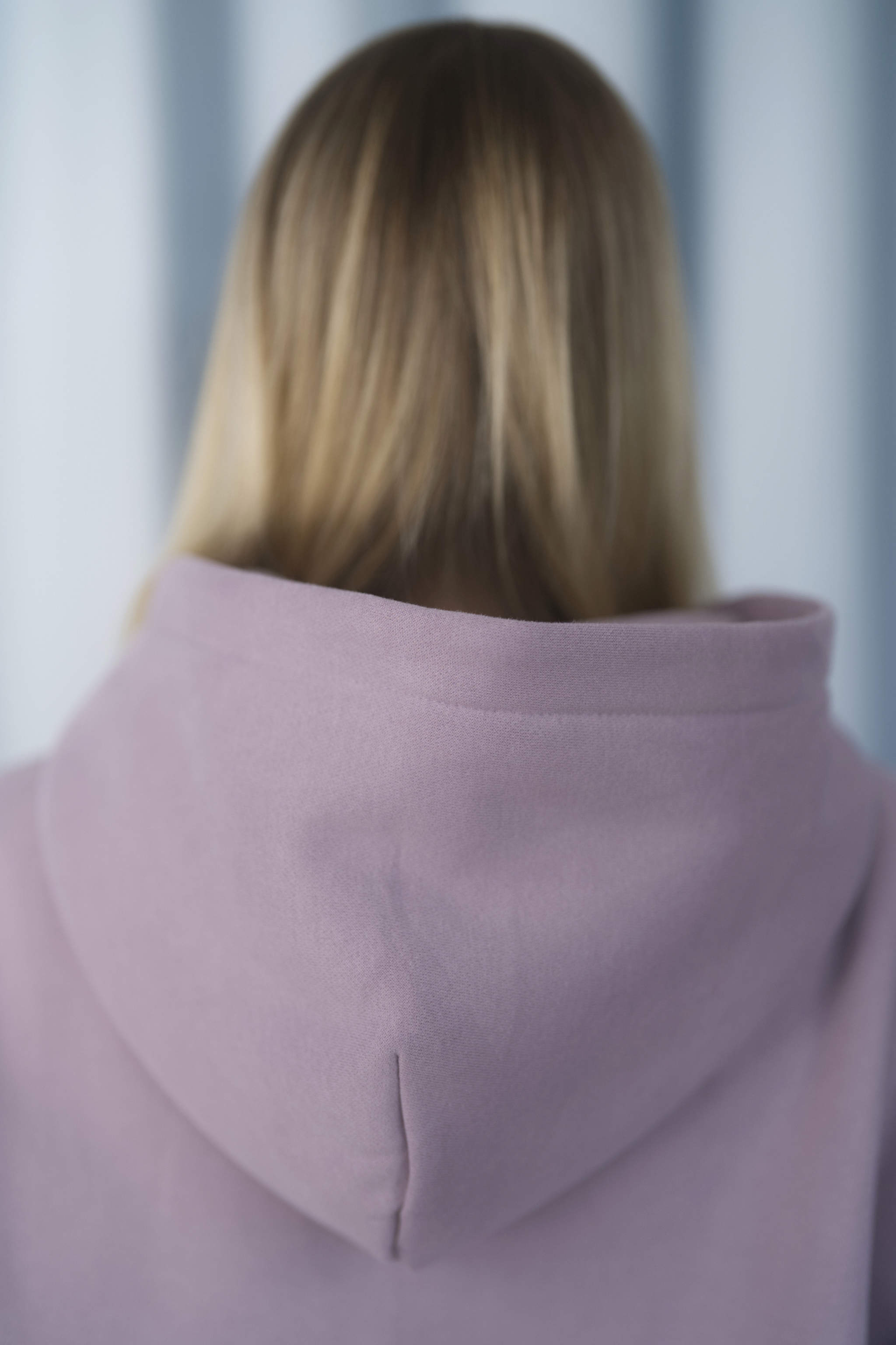 DUSTY LAVENDER Unisex Hoodie mit moderner, oversized Passform – kuschlig weich und aus hochwertigem Material.
