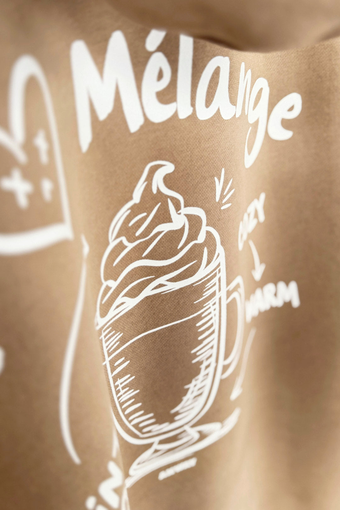 Unisex Hoodie, Farbe Dark Beige, moderne, oversized Passform, kuschlig weich, Baumwolle, Backprint