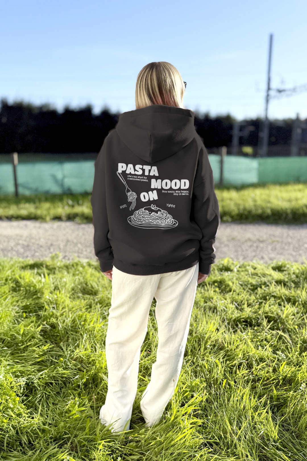 Unisex Hoodie, Farbe Dunkelgrau, Dark Gray, moderne, oversized Passform, kuschlig weich, Baumwolle, Backprint