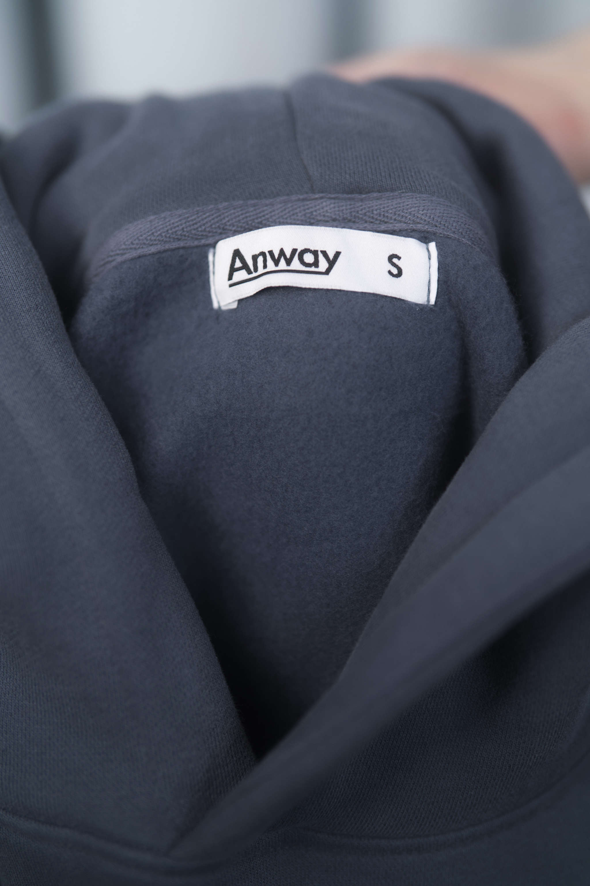 SLATE BLUE Unisex Hoodie mit moderner, oversized Passform – kuschlig weich und aus hochwertigem Material.