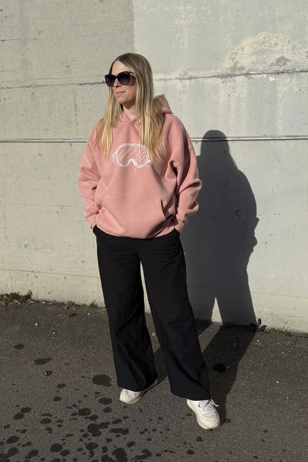 Unisex Hoodie, Farbe Soft Coral, moderne, oversized Passform, kuschlig weich, Baumwolle, Frontprint