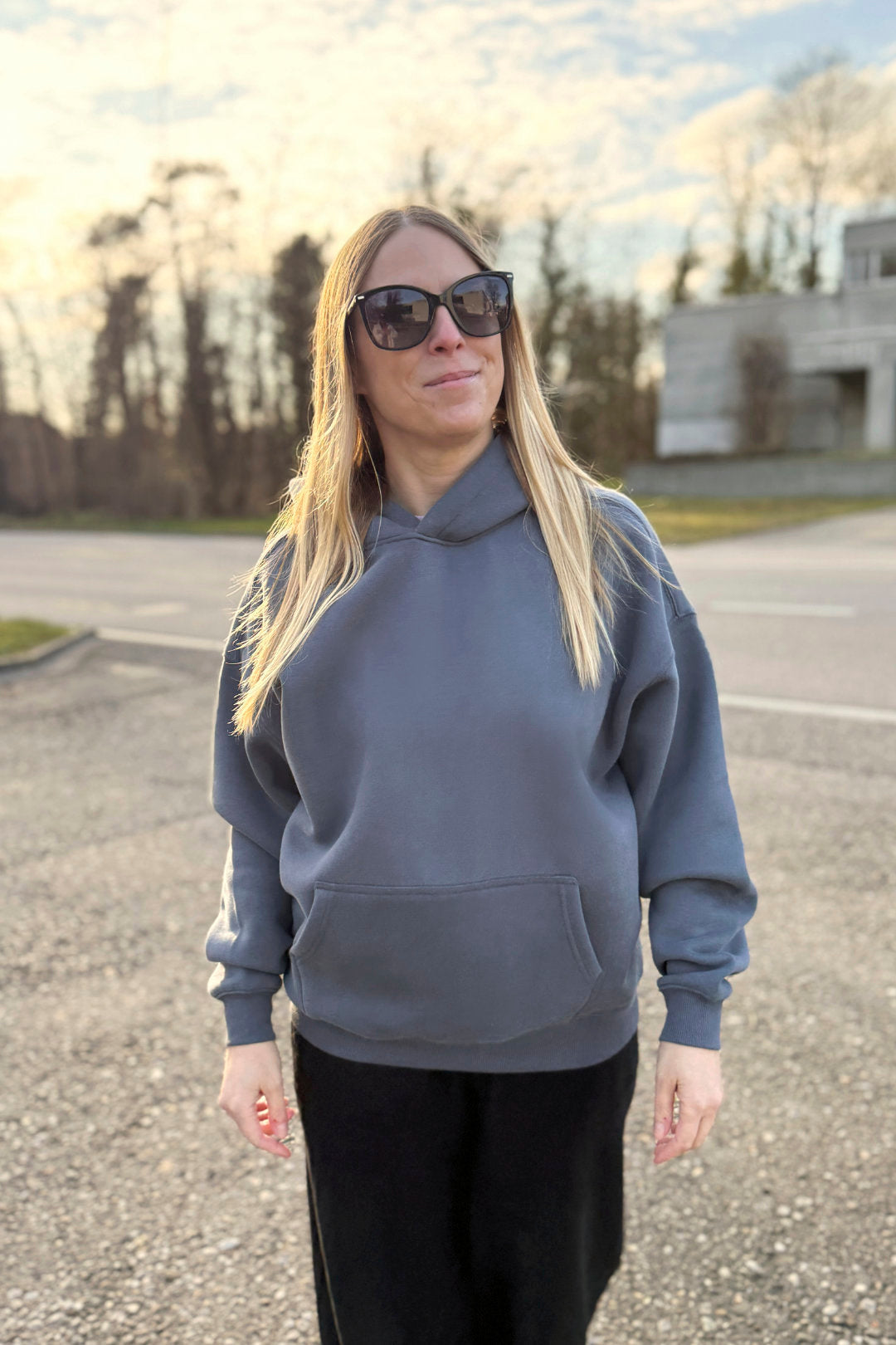 Unisex Hoodie, Farbe Slate Blue, moderne, oversized Passform, kuschlig weich, Baumwolle