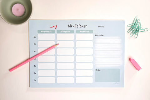 Praktischer A4-Menüplaner CHILLI im Querformat mit 25 Blatt. Übersichtlicher Essensplaner mit liebevoll gestaltetem Design und Platz für Mahlzeiten, Einkaufslisten und To-Dos – ideal zur Wochenplanung und Organisation im Alltag.