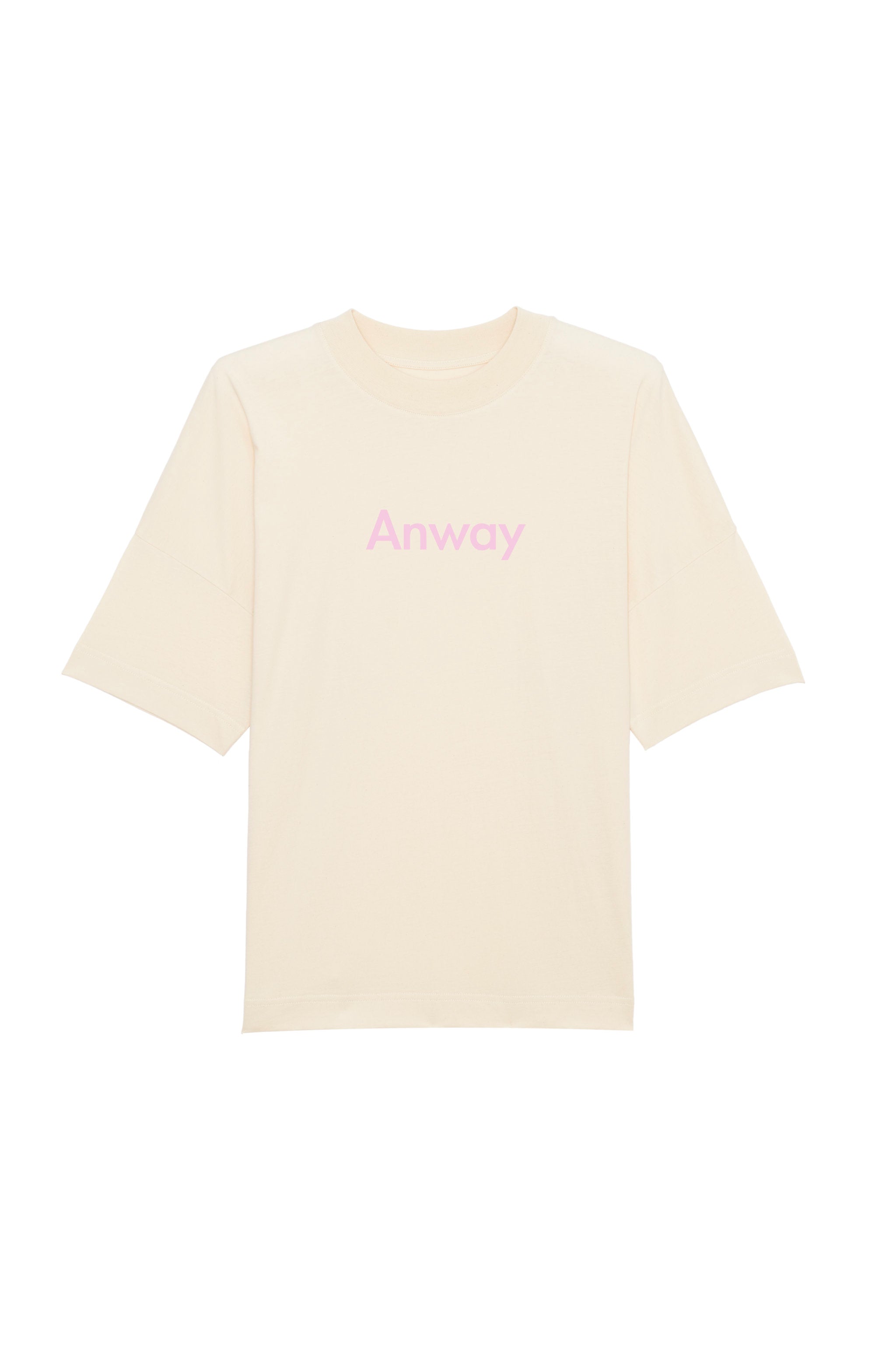 Oversized T-Shirt aus 100 % Bio-Baumwolle mit weitem, modernem Schnitt, erhältlich in Schwarz, Weiss und Natur. Individuell gestaltbar mit Wunschmotiv und frei wählbarer Platzierung. Weiche Qualität, überschnittene Ärmelansätze und lässiger Style für maximalen Tragekomfort. Mit Anway-Schriftzug in serifenloser, fetter Schrift auf der Vorderseite.