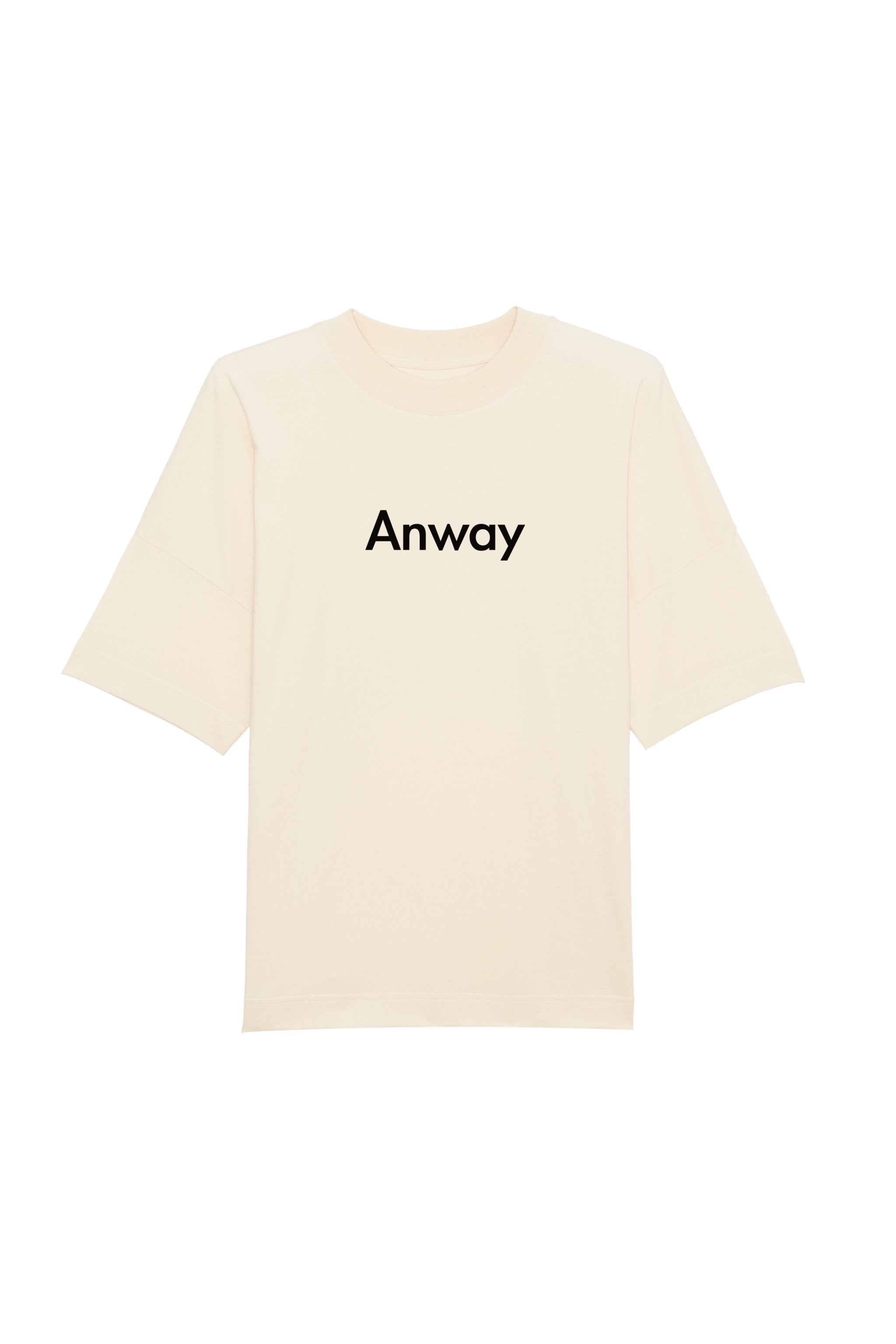 Oversized T-Shirt aus 100 % Bio-Baumwolle mit weitem, modernem Schnitt, erhältlich in Schwarz, Weiss und Natur. Individuell gestaltbar mit Wunschmotiv und frei wählbarer Platzierung. Weiche Qualität, überschnittene Ärmelansätze und lässiger Style für maximalen Tragekomfort. Mit Anway-Schriftzug in serifenloser, fetter Schrift auf der Vorderseite.