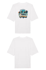 Oversized T-Shirt aus 100 % Bio-Baumwolle mit weitem, modernem Schnitt, erhältlich in Schwarz, Weiss und Natur. Individuell gestaltbar mit Wunschmotiv und frei wählbarer Platzierung. Weiche Qualität, überschnittene Ärmelansätze und lässiger Style für maximalen Tragekomfort. Mit Retro-Bus-Print, Palmen und „HEY HO LET'S GO“-Schriftzug.