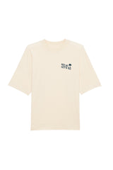 Oversized T-Shirt aus 100 % Bio-Baumwolle mit weitem, modernem Schnitt, erhältlich in Schwarz, Weiss und Natur. Individuell gestaltbar mit Wunschmotiv und frei wählbarer Platzierung. Weiche Qualität, überschnittene Ärmelansätze und lässiger Style für maximalen Tragekomfort. Mit Retro-Bus-Print, Palmen und „HEY HO LET'S GO“-Schriftzug.