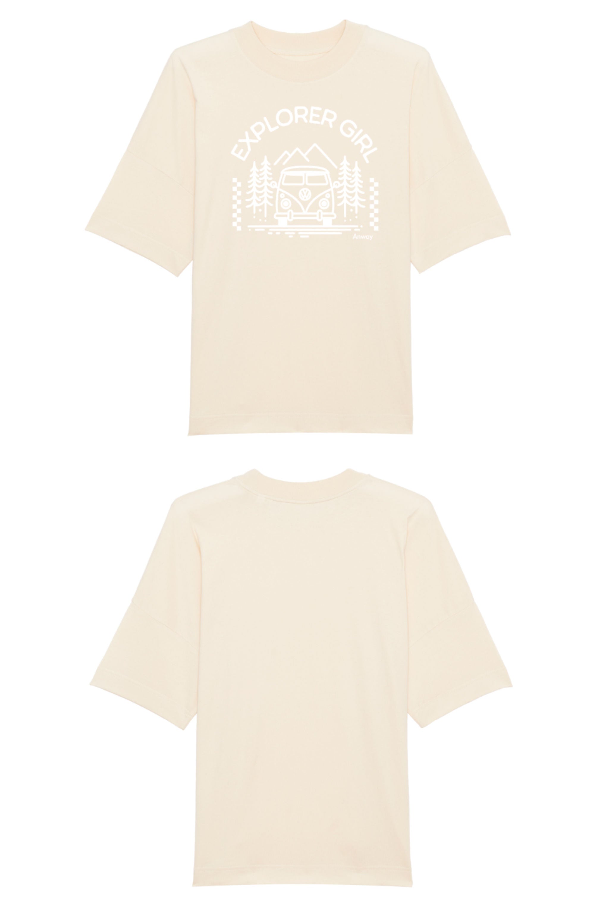 Oversized T-Shirt aus 100 % Bio-Baumwolle mit weitem, modernem Schnitt, erhältlich in Schwarz, Weiss und Natur. Individuell gestaltbar mit Wunschmotiv und frei wählbarer Platzierung. Weiche Qualität, überschnittene Ärmelansätze und lässiger Style für maximalen Tragekomfort. Mit Aufdruck "EXPLORER GIRL", einem VW-Bus, Tannen und Bergen auf der Vorderseite – modernes Design für Outdoor-Liebhaberinnen.