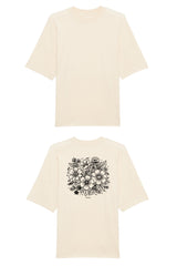 Oversized T-Shirt aus 100 % Bio-Baumwolle mit weitem, modernem Schnitt, erhältlich in Schwarz, Weiss und Natur. Individuell gestaltbar mit Wunschmotiv und frei wählbarer Platzierung. Weiche Qualität, überschnittene Ärmelansätze und lässiger Style für maximalen Tragekomfort. Rückseite:Mit großem schwarzen Blumenmuster aus verschiedenen stilisierten Blüten und Blättern. Rückseite: T-Shirt mit grossem, einfarbigem Blumenprint auf der Rückseite. 