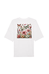 Oversized T-Shirt aus 100 % Bio-Baumwolle mit weitem, modernem Schnitt, erhältlich in Schwarz, Weiss und Natur. Individuell gestaltbar mit Wunschmotiv und frei wählbarer Platzierung. Weiche Qualität, überschnittene Ärmelansätze und lässiger Style für maximalen Tragekomfort. Buntes Blumen- und Schmetterlingsfeld im Illustrationsstil auf der Rücken.