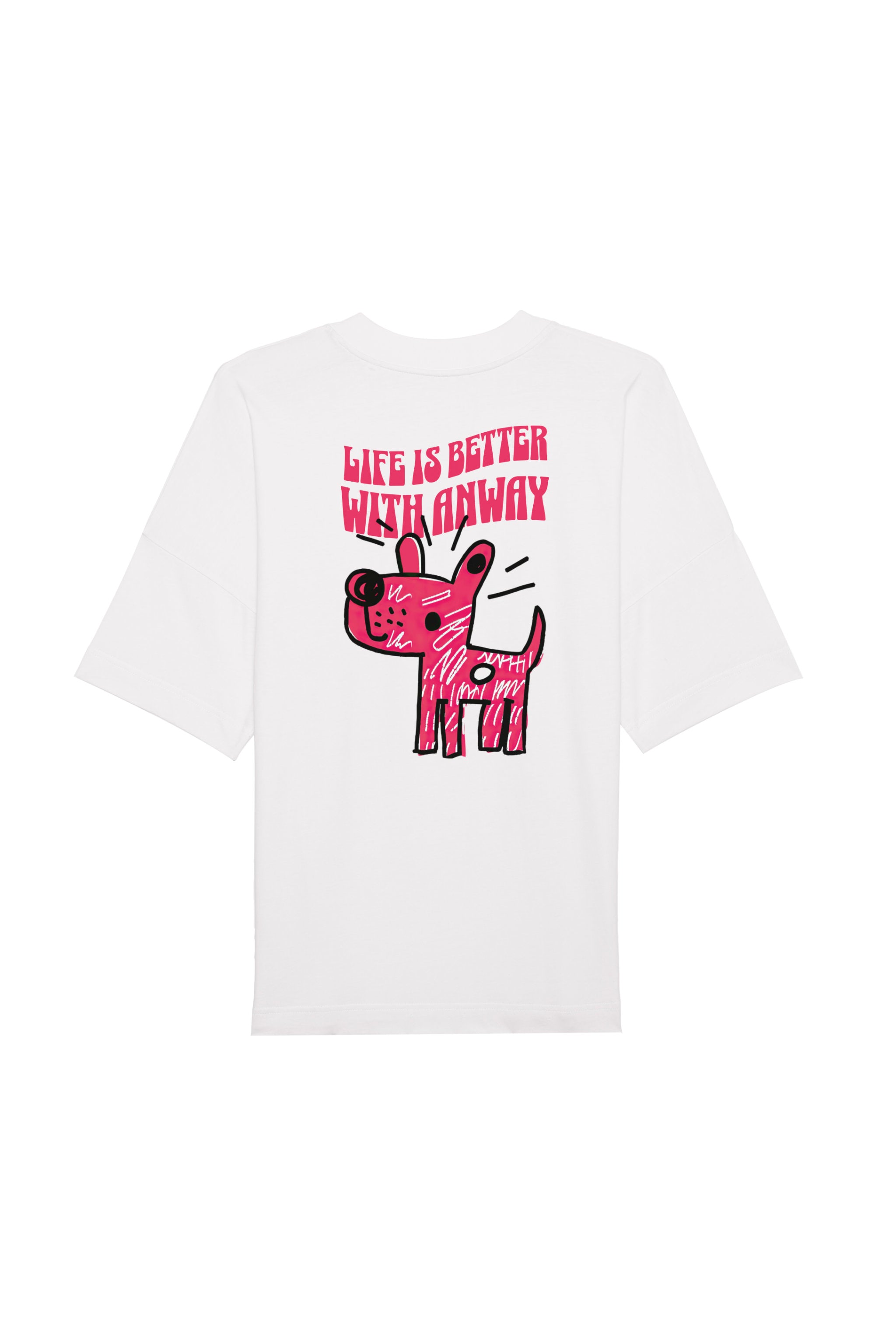 Oversized T-Shirt aus 100 % Bio-Baumwolle mit weitem, modernem Schnitt, erhältlich in Schwarz, Weiss und Natur. Individuell gestaltbar mit Wunschmotiv und frei wählbarer Platzierung. Weiche Qualität, überschnittene Ärmelansätze und lässiger Style für maximalen Tragekomfort. Vorderseite: Kleiner Hund im Comic-Stil auf der linken Brust. Rückseite: Handgezeichnetes Hundemotiv und Schriftzug „LIFE IS BETTER WITH ANWAY“