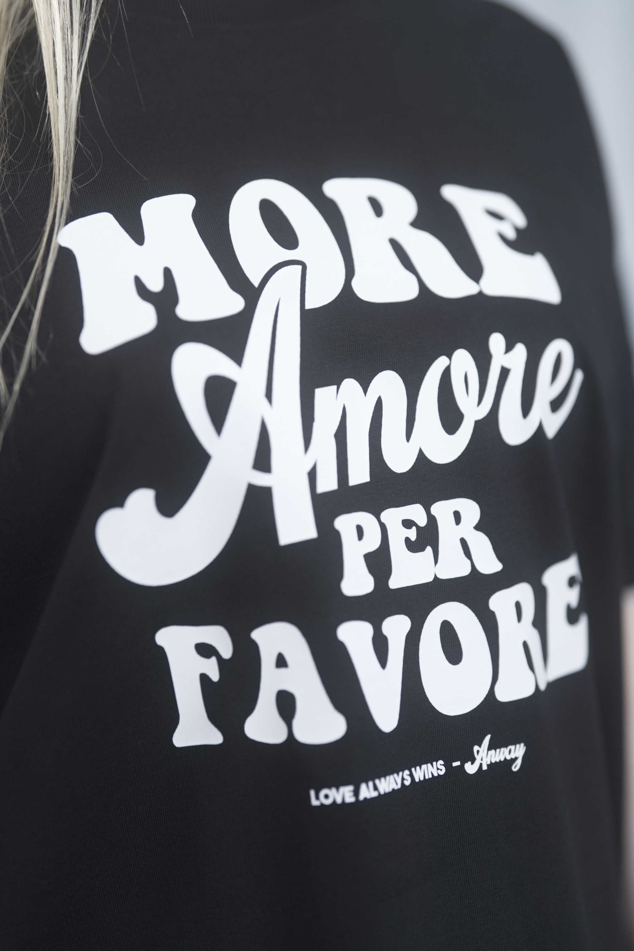 Unisex T-Shirt Oversized aus 100% Bio-Baumwolle Black schwarz mit weissem Print Aufdruck More Amore Per Favore