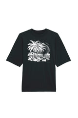 Oversized T-Shirt aus 100 % Bio-Baumwolle mit weitem, modernem Schnitt, erhältlich in Schwarz, Weiss und Natur. Individuell gestaltbar mit Wunschmotiv und frei wählbarer Platzierung. Weiche Qualität, überschnittene Ärmelansätze und lässiger Style für maximalen Tragekomfort.T-Shirt mit einem detaillierten Strandmotiv mit Palmen, Kokosnüssen und Sonnenuntergang auf der Vorderseite. 