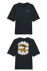Oversized T-Shirt aus 100 % Bio-Baumwolle mit weitem, modernem Schnitt, erhältlich in Schwarz, Weiss und Natur. Individuell gestaltbar mit Wunschmotiv und frei wählbarer Platzierung. Weiche Qualität, überschnittene Ärmelansätze und lässiger Style für maximalen Tragekomfort. Vorderseite: Kleiner „Anway“-Schriftzug auf der linken Brust. Rückseite: Grosses Design mit Sonnenblume und Text „GOOD DAY TO BLOOM“.