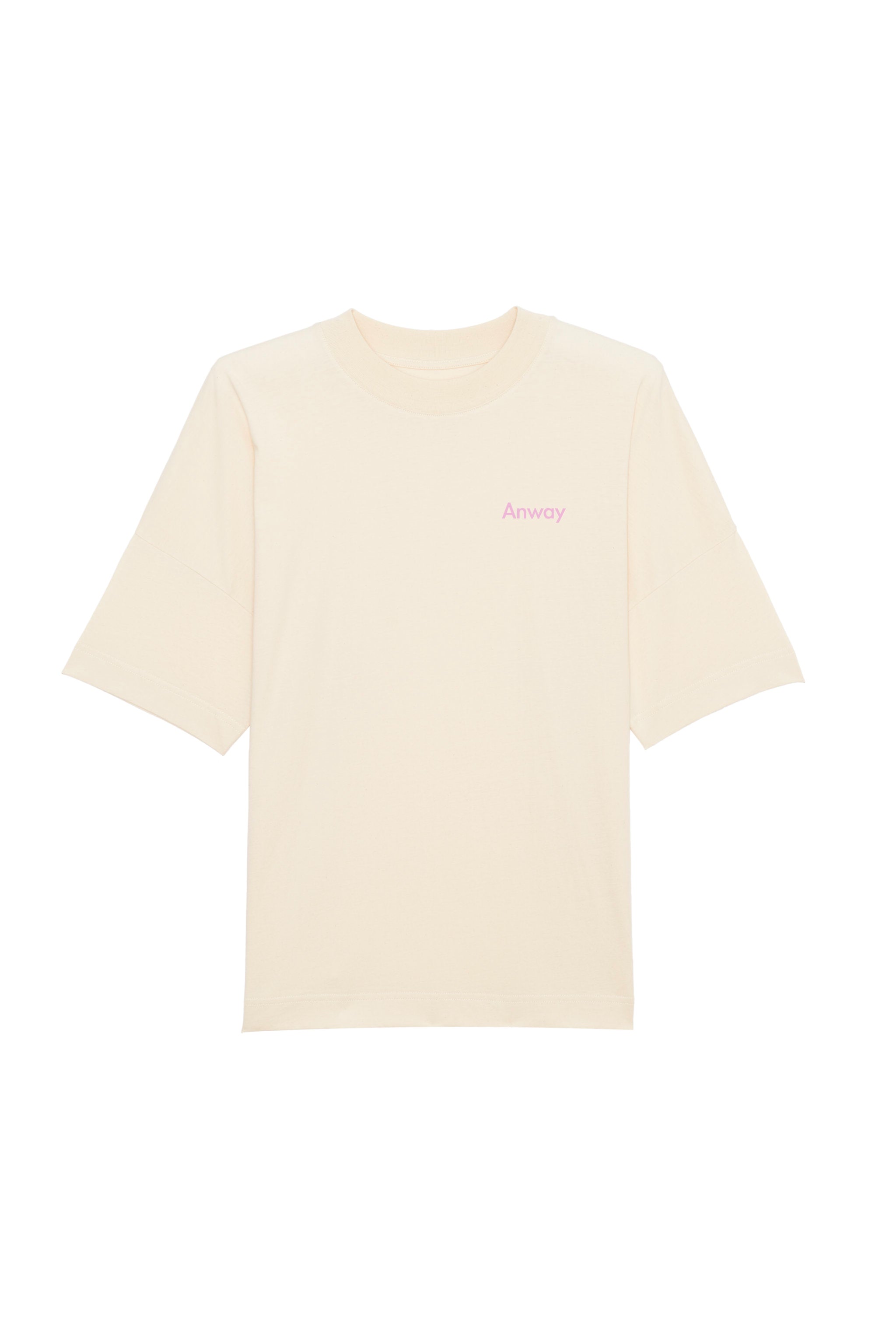 Oversized T-Shirt aus 100 % Bio-Baumwolle mit weitem, modernem Schnitt, erhältlich in Schwarz, Weiss und Natur. Individuell gestaltbar mit Wunschmotiv und frei wählbarer Platzierung. Weiche Qualität, überschnittene Ärmelansätze und lässiger Style für maximalen Tragekomfort. Vorderseite: Kleiner „Anway“-Schriftzug auf der linken Brust. Rückseite: Grosses Design mit Sonnenblume und Text „GOOD DAY TO BLOOM“.