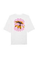 Oversized T-Shirt aus 100 % Bio-Baumwolle mit weitem, modernem Schnitt, erhältlich in Schwarz, Weiss und Natur. Individuell gestaltbar mit Wunschmotiv und frei wählbarer Platzierung. Weiche Qualität, überschnittene Ärmelansätze und lässiger Style für maximalen Tragekomfort. Vorderseite: Kleiner „Anway“-Schriftzug auf der linken Brust. Rückseite: Grosses Design mit Sonnenblume und Text „GOOD DAY TO BLOOM“.