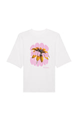 Oversized T-Shirt aus 100 % Bio-Baumwolle mit weitem, modernem Schnitt, erhältlich in Schwarz, Weiss und Natur. Individuell gestaltbar mit Wunschmotiv und frei wählbarer Platzierung. Weiche Qualität, überschnittene Ärmelansätze und lässiger Style für maximalen Tragekomfort. Design mit Sonnenblume und Text „GOOD DAY TO BLOOM“ auf der Vorderseite.