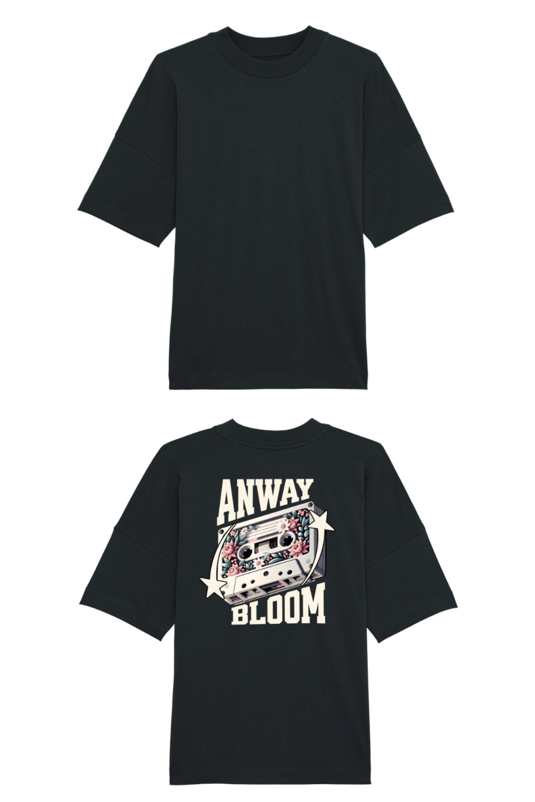 Oversized T-Shirt aus 100 % Bio-Baumwolle mit weitem, modernem Schnitt, erhältlich in Schwarz, Weiss und Natur. Individuell gestaltbar mit Wunschmotiv und frei wählbarer Platzierung. Weiche Qualität, überschnittene Ärmelansätze und lässiger Style für maximalen Tragekomfort. Als Motiv auf der Rückseite eine Kassette, dekoriert mit Blumen, eingerahmt von Sternen – Text „ANWAY BLOOM“.