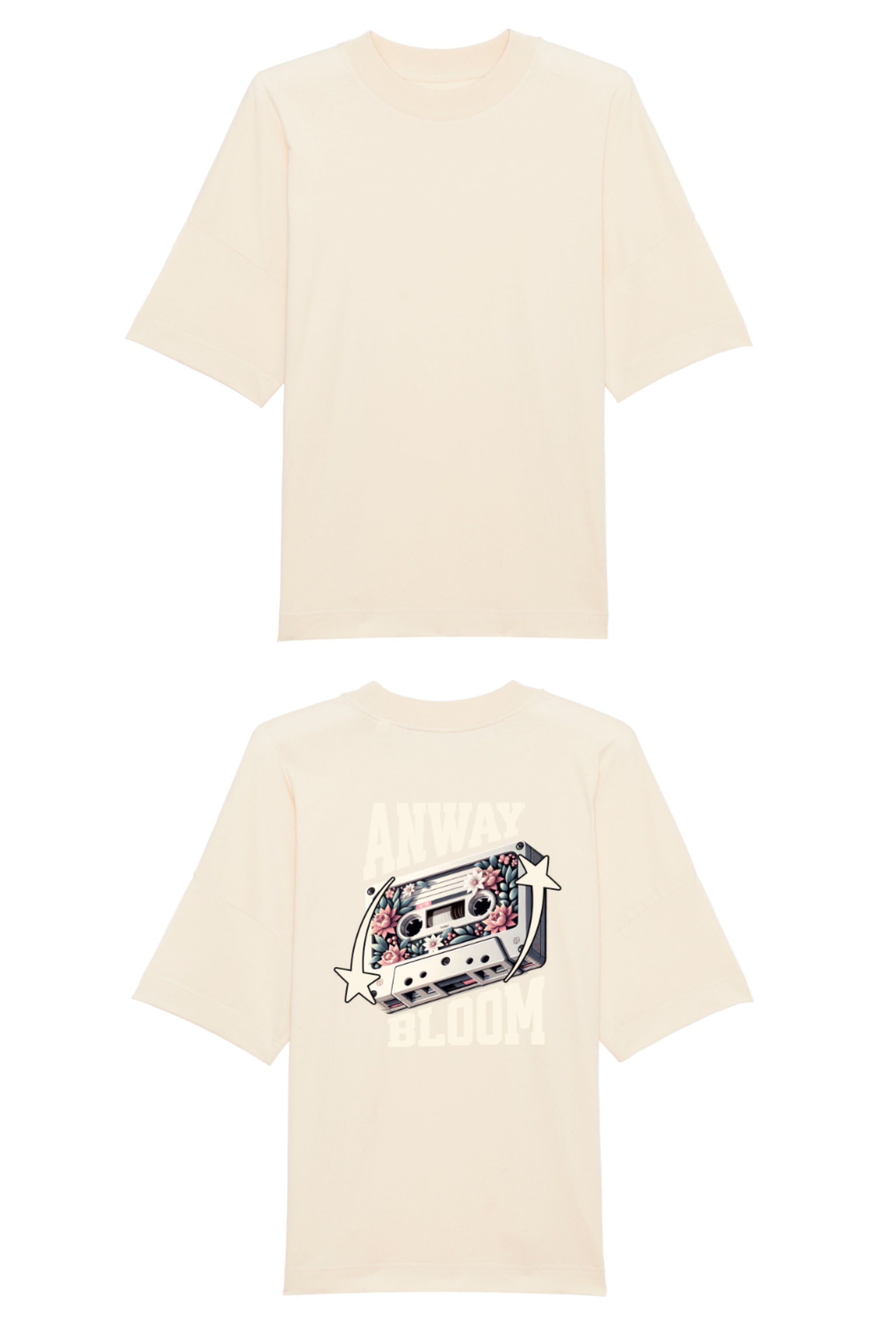 Oversized T-Shirt aus 100 % Bio-Baumwolle mit weitem, modernem Schnitt, erhältlich in Schwarz, Weiss und Natur. Individuell gestaltbar mit Wunschmotiv und frei wählbarer Platzierung. Weiche Qualität, überschnittene Ärmelansätze und lässiger Style für maximalen Tragekomfort. Als Motiv auf der Rückseite eine Kassette, dekoriert mit Blumen, eingerahmt von Sternen – Text „ANWAY BLOOM“.