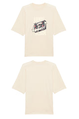 Oversized T-Shirt aus 100 % Bio-Baumwolle mit weitem, modernem Schnitt, erhältlich in Schwarz, Weiss und Natur. Individuell gestaltbar mit Wunschmotiv und frei wählbarer Platzierung. Weiche Qualität, überschnittene Ärmelansätze und lässiger Style für maximalen Tragekomfort. Als Motiv auf der Vorderseite eine Kassette, dekoriert mit Blumen, eingerahmt von Sternen – Text „ANWAY BLOOM“.