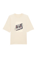 Oversized T-Shirt aus 100 % Bio-Baumwolle mit weitem, modernem Schnitt, erhältlich in Schwarz, Weiss und Natur. Individuell gestaltbar mit Wunschmotiv und frei wählbarer Platzierung. Weiche Qualität, überschnittene Ärmelansätze und lässiger Style für maximalen Tragekomfort. Als Motiv auf der Vorderseite eine Kassette, dekoriert mit Blumen, eingerahmt von Sternen – Text „ANWAY BLOOM“.