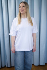 BUILD YOUR OWN T-SHIRT (OVERSIZED) |  EVERYBODY BORN TO BE A STAR | WHITE