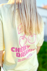 Relaxed Fit T-Shirt, Farbe Lemon Sorbet, Backprint Cherry Dreamin', Unisex, Bio-Baumwolle