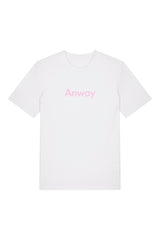 T-Shirt aus 100 % Bio-Baumwolle mit normaler Passform, erhältlich in verschiedenen Farben wie Blue Soul, Cotton Pink, Lavender, Aloe, Weiss und Schwarz. Individuell bedruckbar mit Wunschmotiv. Weiches, angenehm leichtes Material für hohen Tragekomfort. Ideal für einen zeitgemässen, entspannten Look. Mit rosa Anway-Schriftzug in serifenloser, fetter Schrift auf der Vorderseite.