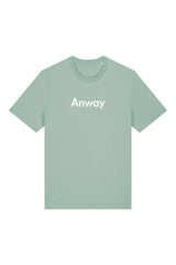 T-Shirt aus 100 % Bio-Baumwolle mit normaler Passform, erhältlich in verschiedenen Farben wie Blue Soul, Cotton Pink, Lavender, Aloe, Weiss und Schwarz. Individuell bedruckbar mit Wunschmotiv. Weiches, angenehm leichtes Material für hohen Tragekomfort. Ideal für einen zeitgemässen, entspannten Look. Mit weissem Anway-Schriftzug in serifenloser, fetter Schrift auf der Vorderseite.