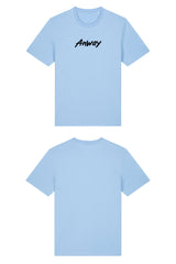 T-Shirt aus 100 % Bio-Baumwolle mit normaler Passform, erhältlich in verschiedenen Farben wie Blue Soul, Cotton Pink, Lavender, Aloe, Weiss und Schwarz. Individuell bedruckbar mit Wunschmotiv. Weiches, angenehm leichtes Material für hohen Tragekomfort. Ideal für einen zeitgemässen, entspannten Look. Mit schwarzem Anway-Logo in Pinsel-Schrift auf der Brust.