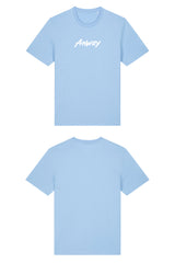 T-Shirt aus 100 % Bio-Baumwolle mit normaler Passform, erhältlich in verschiedenen Farben wie Blue Soul, Cotton Pink, Lavender, Aloe, Weiss und Schwarz. Individuell bedruckbar mit Wunschmotiv. Weiches, angenehm leichtes Material für hohen Tragekomfort. Ideal für einen zeitgemässen, entspannten Look. Mit weissem Anway-Logo in Pinsel-Schrift auf der Brust.