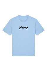 T-Shirt aus 100 % Bio-Baumwolle mit normaler Passform, erhältlich in verschiedenen Farben wie Blue Soul, Cotton Pink, Lavender, Aloe, Weiss und Schwarz. Individuell bedruckbar mit Wunschmotiv. Weiches, angenehm leichtes Material für hohen Tragekomfort. Ideal für einen zeitgemässen, entspannten Look. Mit schwarzem Anway-Logo in Pinsel-Schrift auf der Brust.