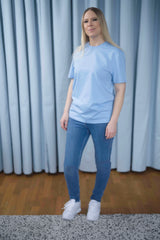 T-Shirt aus Bio-Baumwolle mit normaler Passform – in Hellblau (Blue Soul), Rosa (Cotton Pink), Lavendel (Lavender), Aloegrün (Aloe), Weiss (White) oder Schwarz (Black) erhältlich.