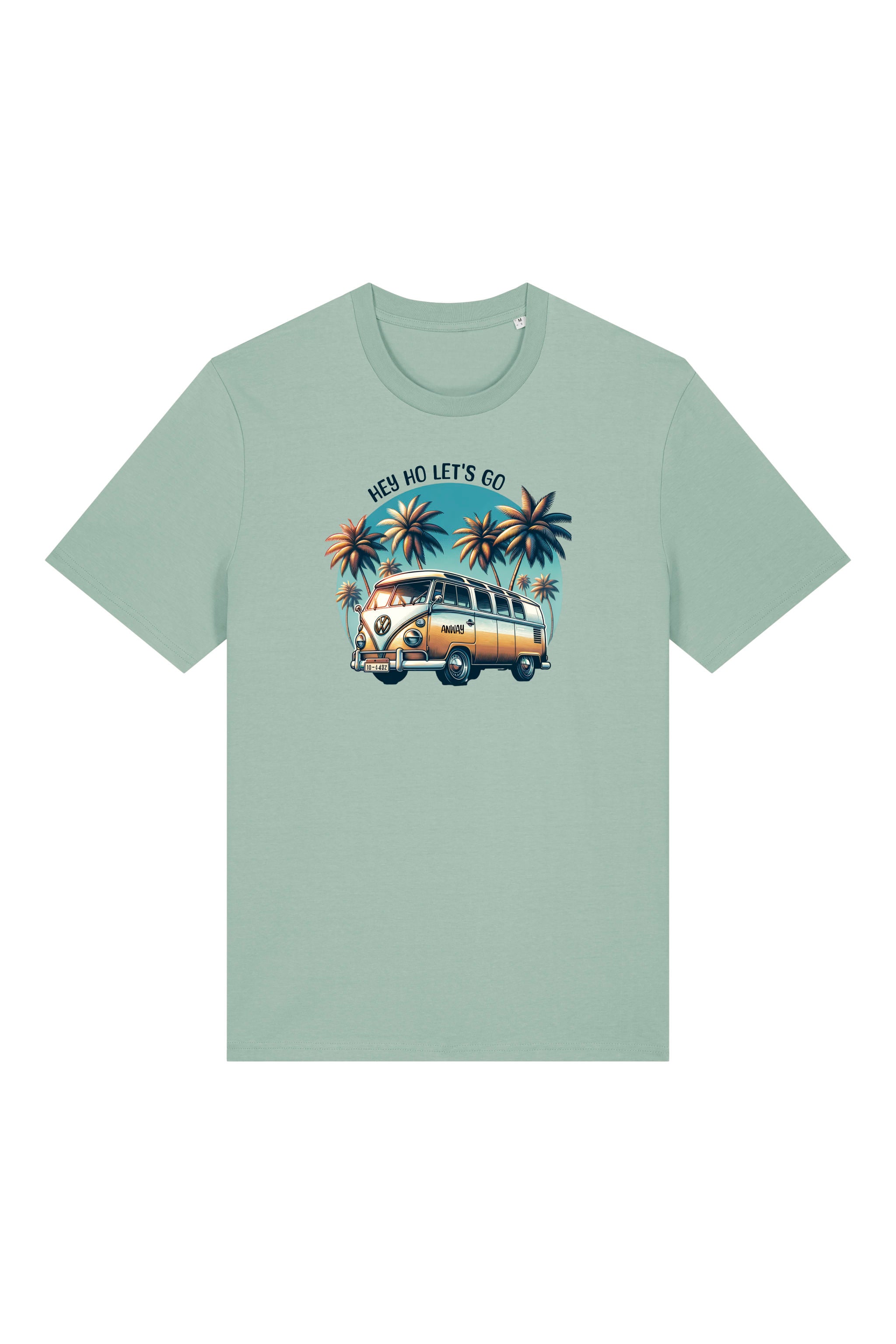 T-Shirt aus 100 % Bio-Baumwolle mit normaler Passform, erhältlich in verschiedenen Farben wie Blue Soul, Cotton Pink, Lavender, Aloe, Weiss und Schwarz. Individuell bedruckbar mit Wunschmotiv. Weiches, angenehm leichtes Material für hohen Tragekomfort. Ideal für einen zeitgemässen, entspannten Look. Mit Retro-Bus-Print, Palmen und „HEY HO LET'S GO“-Schriftzug