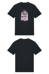 T-Shirt aus 100 % Bio-Baumwolle mit normaler Passform, erhältlich in verschiedenen Farben wie Blue Soul, Cotton Pink, Lavender, Aloe, Weiss und Schwarz. Individuell bedruckbar mit Wunschmotiv. Weiches, angenehm leichtes Material für hohen Tragekomfort. Ideal für einen zeitgemässen, entspannten Look. Mit rosa Kamera-Illustration, Bergpanorama und Tannenwäldern auf der Vorderseite des T-Shirts.
